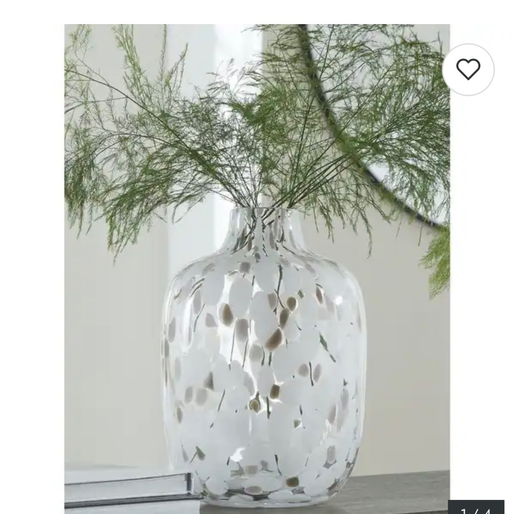 Brand new in box Signature Design by Ashley Keelton White/Pink Vase -